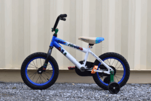 vélo de marque navada (25 po)