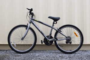 vélo de marque navada (25 po)